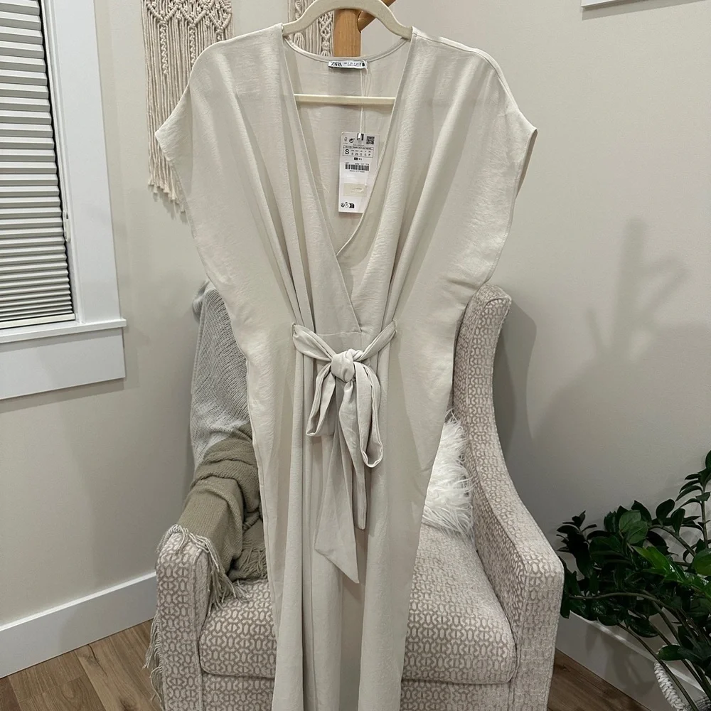 Zara Cream Wrap Midi Dress Adjustable Tie New With Tags Size S - Picture 2 of 6